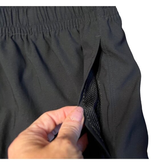 Under Armour women's black pull on pants size Small, elastic waist, zip ankle - Picture 5 of 9